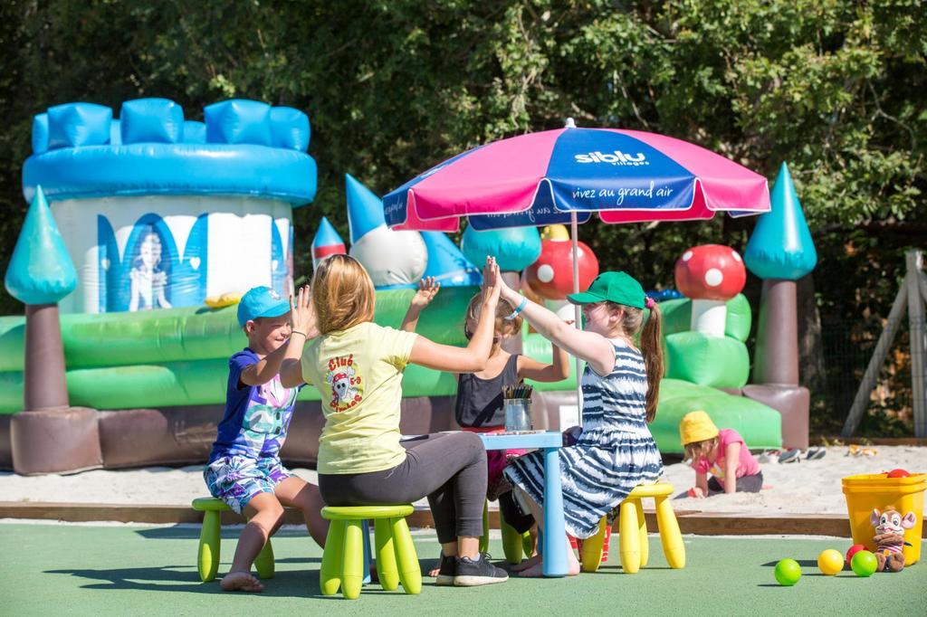 Camping Officiel Siblu Domaine De Soulac Екстер'єр фото